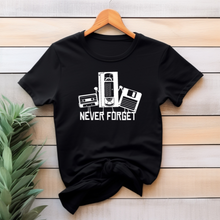 Charger l&#39;image dans la galerie, T-SHIRT NEVER FORGET
